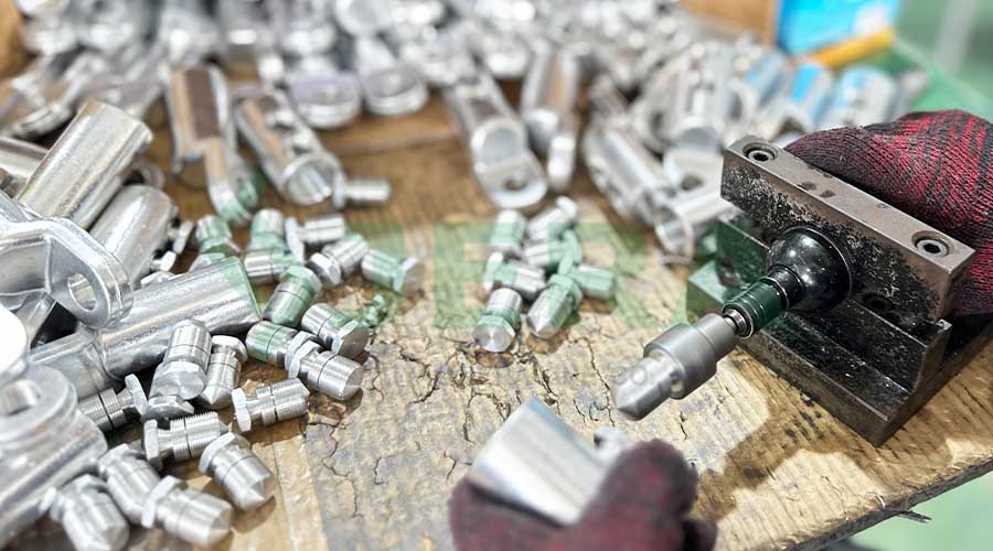 Image of Who produce shearhead MV cable lugs