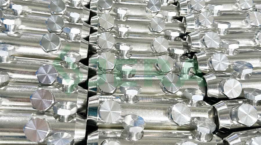 Image of How Shear-Head Bolt Terminals Improve Safety and Speed in Wind Farm Installations